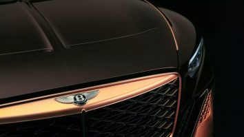 FOTO. Bentley a dezvăluit un exemplar al modelului Batur, care are componente fabricate din aur roz solid imprimat 3D