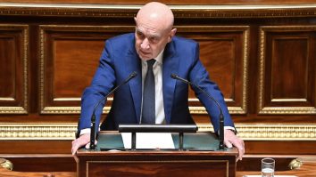 Discurs fulgerător în Senatul Francez împotriva lui Trump: „A început confiscarea Democrației. Trădătorul s-a aliat cu dictatorul Putin. O tragedie pentru lumea liberă, pentru Statele Unite. E timpul ca Europa să redevină puterea care a fost cândva în Istorie”