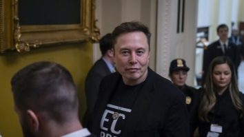 Elon Musk acuză Ucraina de un atac cibernetic masiv asupra X. Dark Storm Team revendică asaltul