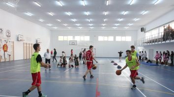 Ministerul Educației ia în calcul dublarea orelor de sport în licee și introducerea educației nutriționale în școli