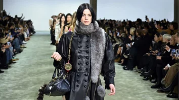 Blana artificială face furori la Paris Fashion Week: Cum revine trendul „Mob Wife”