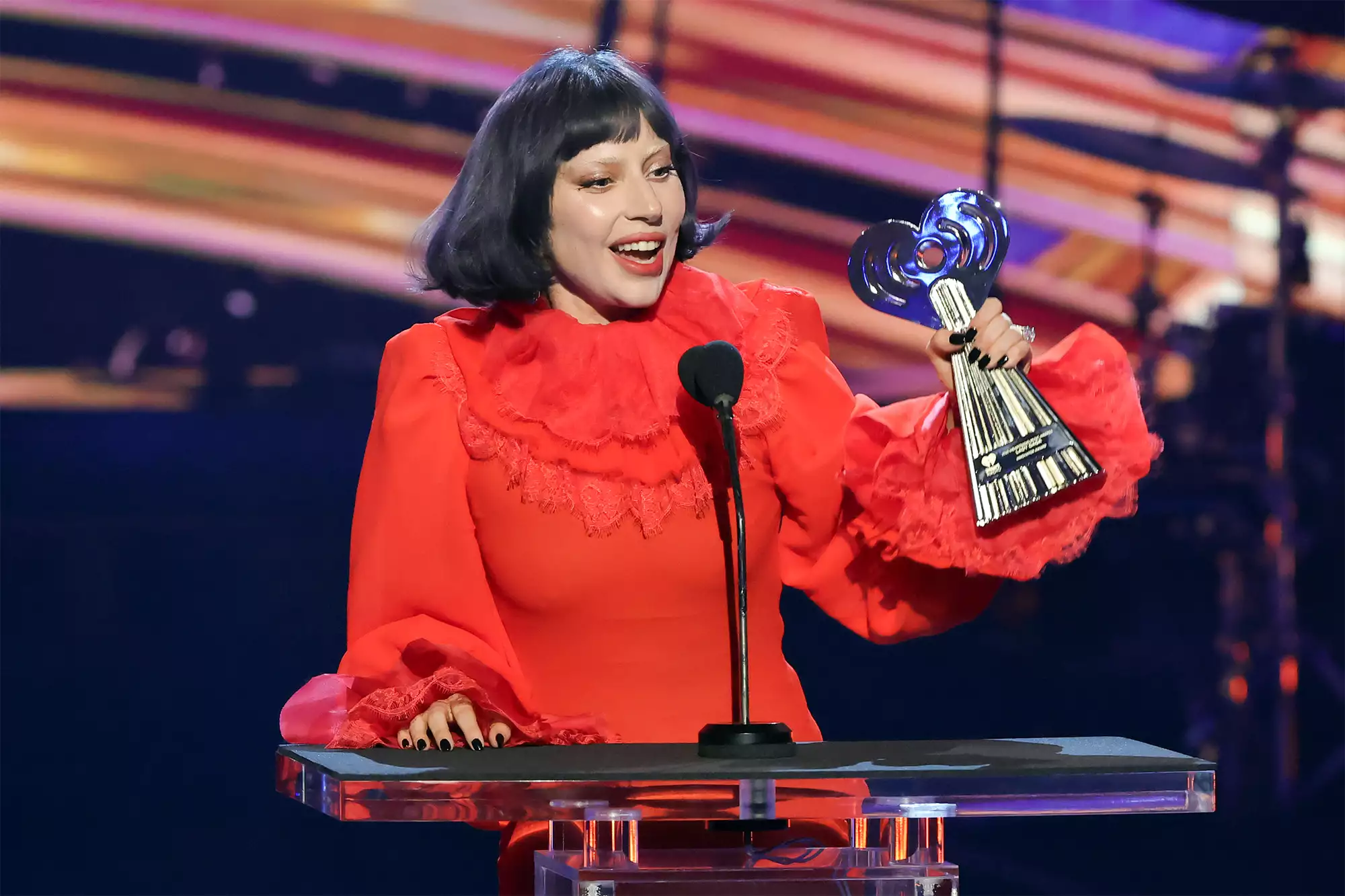 Lady Gaga a fost distinsă cu premiul Innovator la iHeartRadio Music Awards 2025: „Promit că abia mă încălzesc”