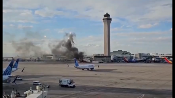 VIDEO. Un avion American Airlines a luat foc pe Aeroportul Internațional Denver