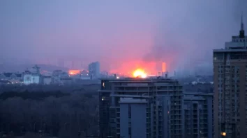 Rusia a atacat cu rachete mai multe orașe ucrainene, după ce echipa lui Zelenski a acceptat planul american de încetare a focului