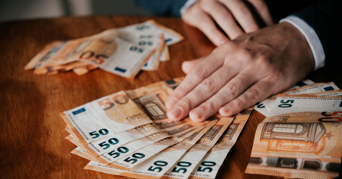 România primește tot mai puțini bani din investițiile străine. Cristian Hostiuc: „Avem un mediu total impredictibil”