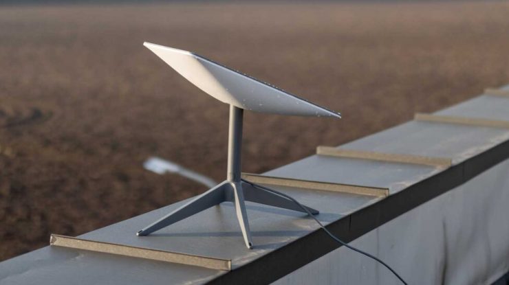 Comisia Europeană afirmă că UE ar trebui să finanțeze accesul Ucrainei la internet prin satelit