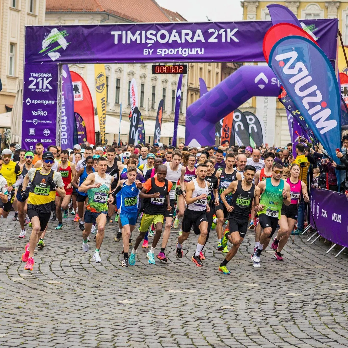Unde alergi azi? Timișoara 21k by SportGuru a reunit aproape 2000 de alergători din 21 de țări