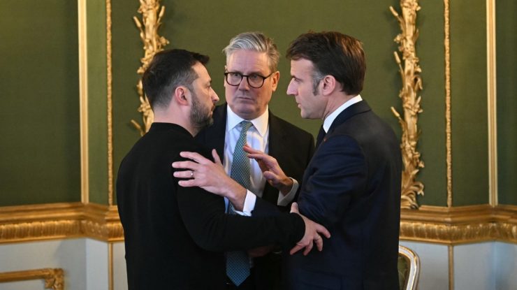 Marea Britanie și Franța propun un „armistițiu de o lună” în Ucraina, inițial limitat la „aer și mare”, nu și terestru, anunță Macron într-un interviu pentru Le Figaro. Președintele francez cere țărilor europene să crească investițiile pentru apărare la 3-3,5% din PIB