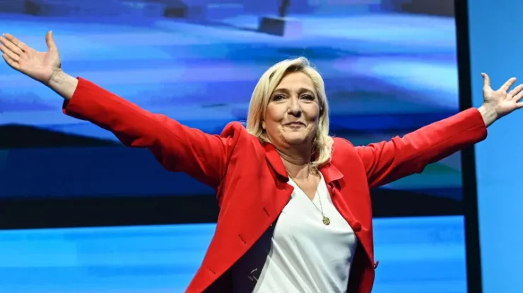 Marine Le Pen și opt europarlamentari au fost găsiți vinovați de deturnare de fonduri publice. Le Pen nu mai poate candida la Președinție în 2027