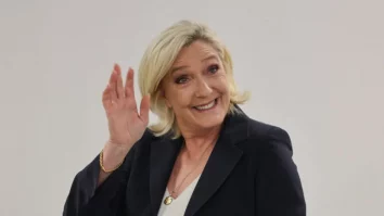 Politicienii din Franța pot fi excluși din funcții dacă sunt condamnați penal. Ce riscă Marine Le Pen