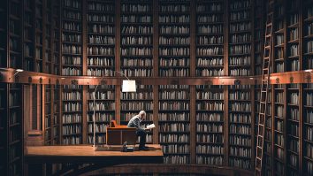 România e pe ultimul loc în Europa la lectură. Radu Szekely, expert în educație: „Cărțile ar trebui să fie disponibile peste tot”