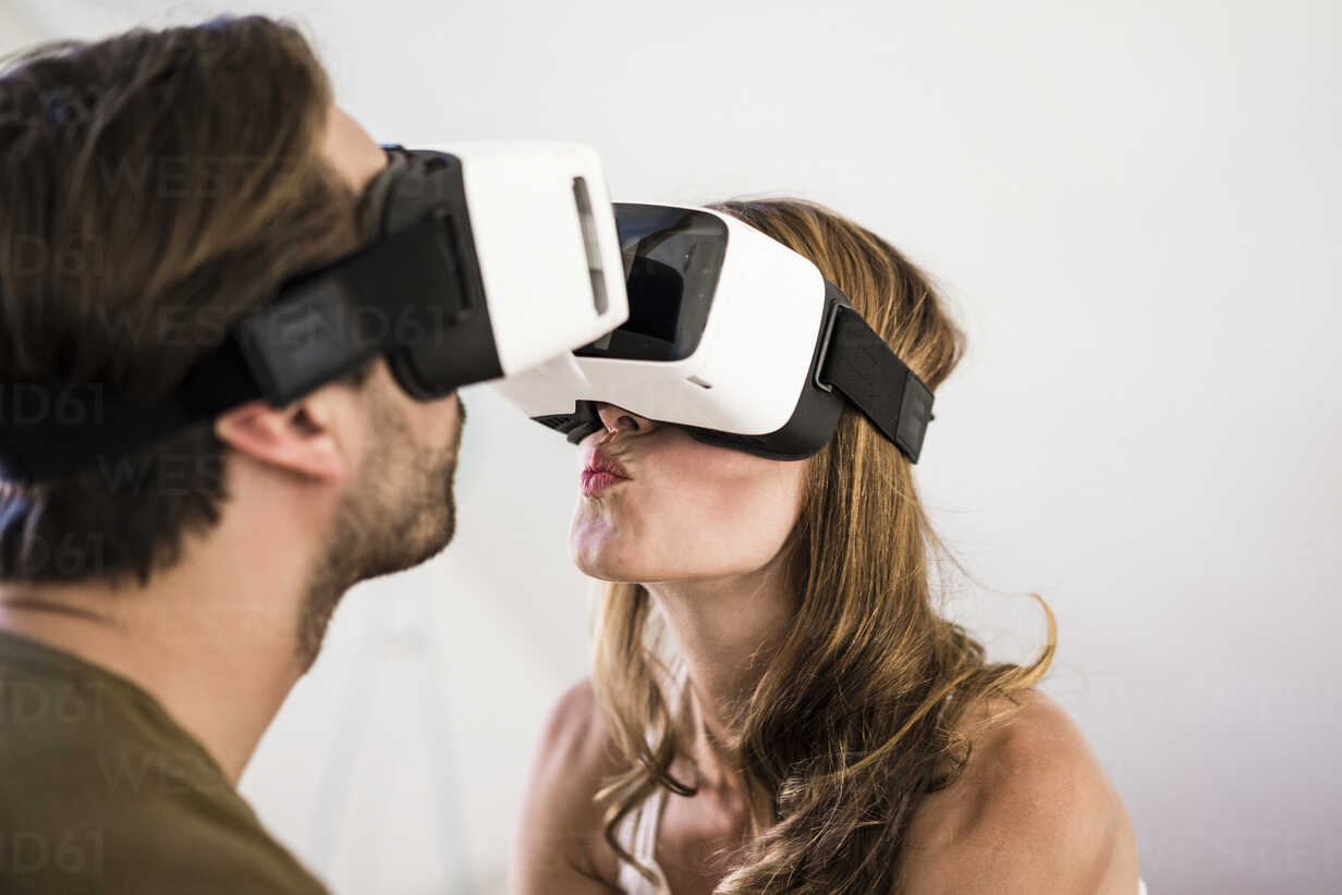 Cum VR te poate face mai empatic: Ana-Maria Ambrosă explică influența Realității Virtuale asupra relațiilor