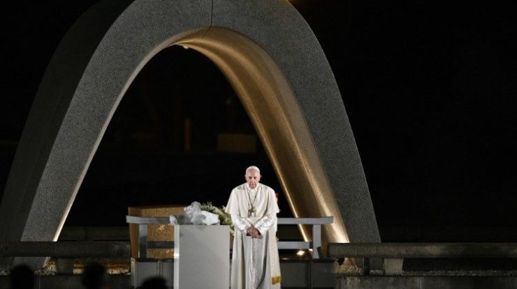 Papa Francisc: „ipocrizia de a vorbi despre pace”