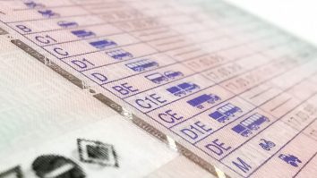 Uniunea Europeană aprobă introducerea permisului de conducere digital valabil 15 ani