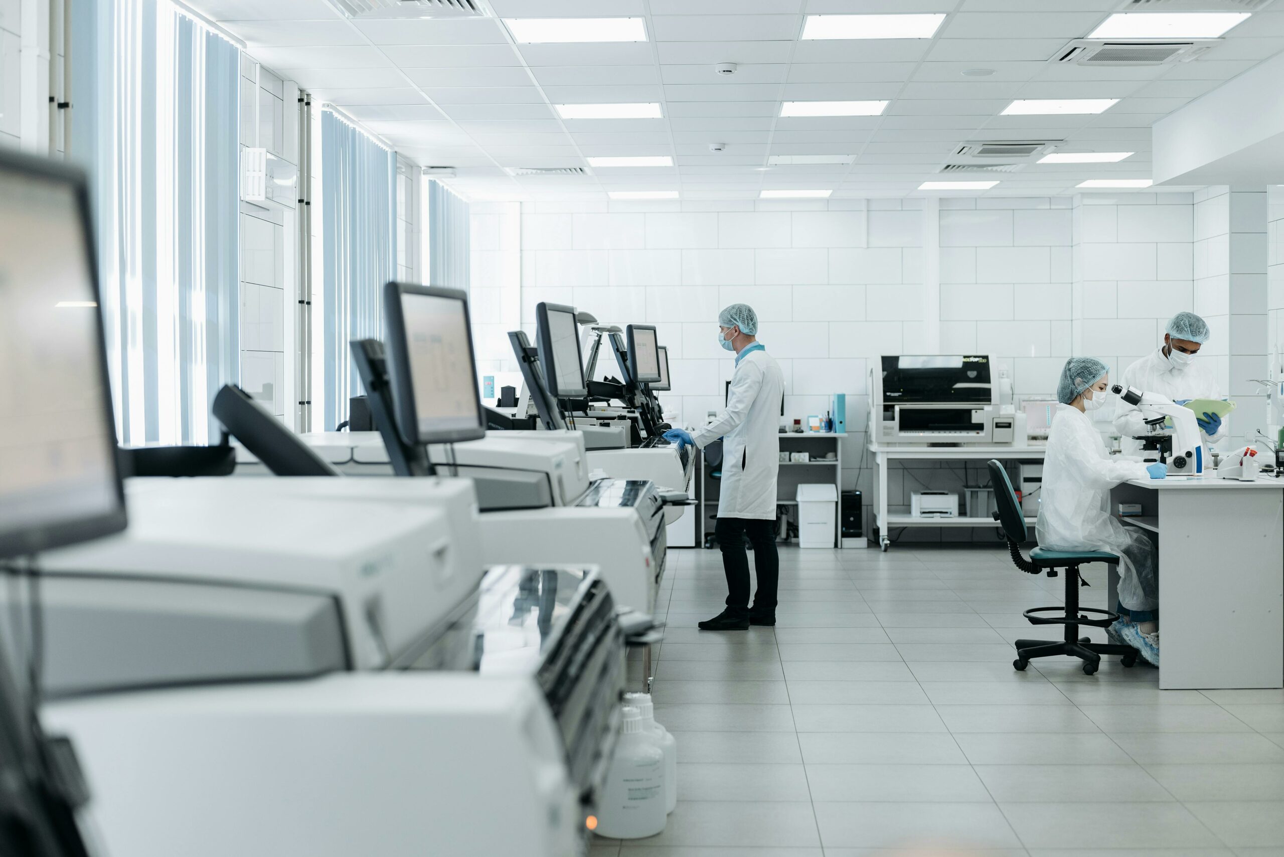 O nouă tehnologie revoluționează tratamentul bolilor creierului. Cum funcționează dispozitivul medical TheraSonic