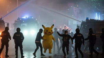 Pikachu s-a alăturat protestelor anti-Erdogan din Turcia. Imagini virale