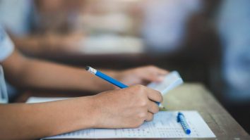 Pentru prima dată, testarea PISA va include și evaluarea competențelor la Limba engleză și cele digitale