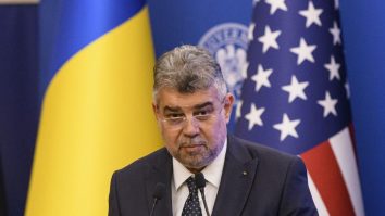 Ce a însemnat politica guvernului Ciolacu: Statul a ajuns să cheltuiască pentru dobânzile la împrumuturi egal cu ce plăteşte pentru dezvoltarea de autostrăzi şi spitale, adică 1,7% din PIB. Majorările peste puterea economiei s-au făcut prin împrumuturi, iar totul se varsă acum în inflaţie