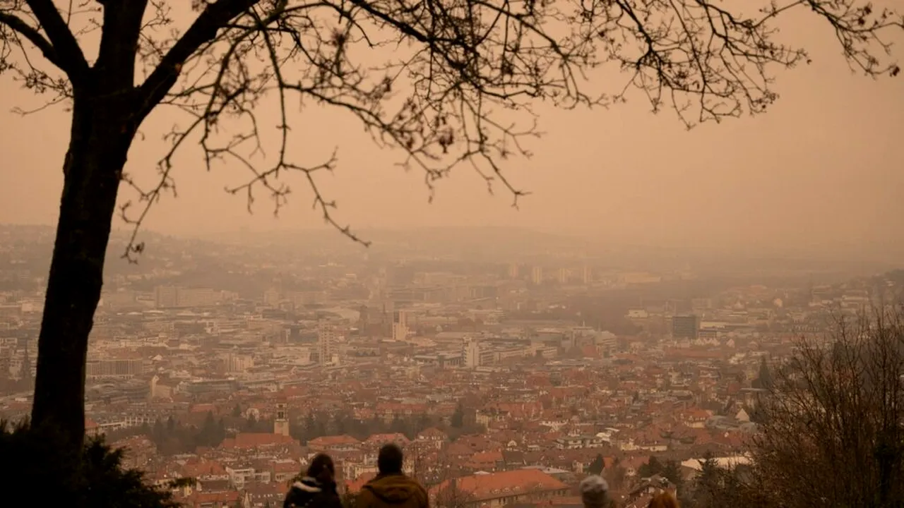 O masă de aer cu particule de praf saharian va ajunge deasupra României. Ce zone vor fi afectate