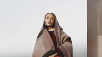 Ranger Rover intră în lumea modei. Brandul auto de lux lansează The London Collection