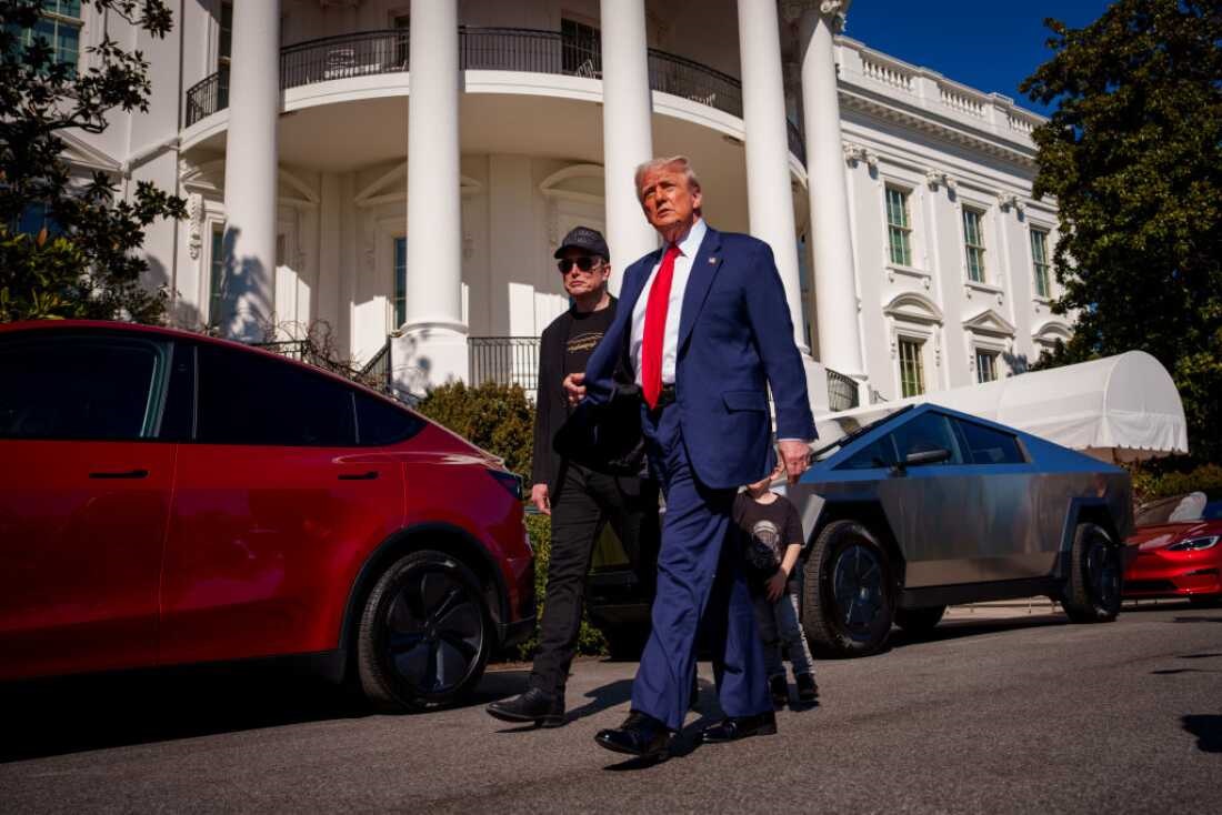 Trump numește boicotul Tesla „ilegal”. Președintele american spune că va cumpăra un Model S pentru a-l susține pe Musk