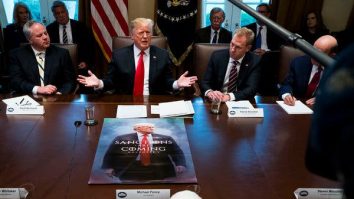 Trump anunță că acordul mineralelor cu Ucraina „va fi semnat în curând”