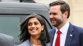 Soţia vicepreşedintelui american Vance merge în vizită în Groenlanda împreună cu o delegaţie americană