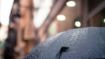 Vântul își pierde din puteri, dar ploile continuă în mai multe zone din țară. Cum e vremea în weekend