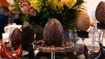 Cum au devenit ouăle de ciocolată o tradiție de Paște? Descoperă Parisul: capitala ciocolatei pascale