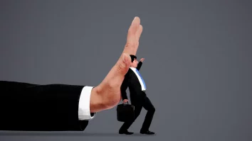 Gata cu munca de acasă: Cu ce beneficii îi ademenesc angajatorii pe cei care nu vor să revină la birou