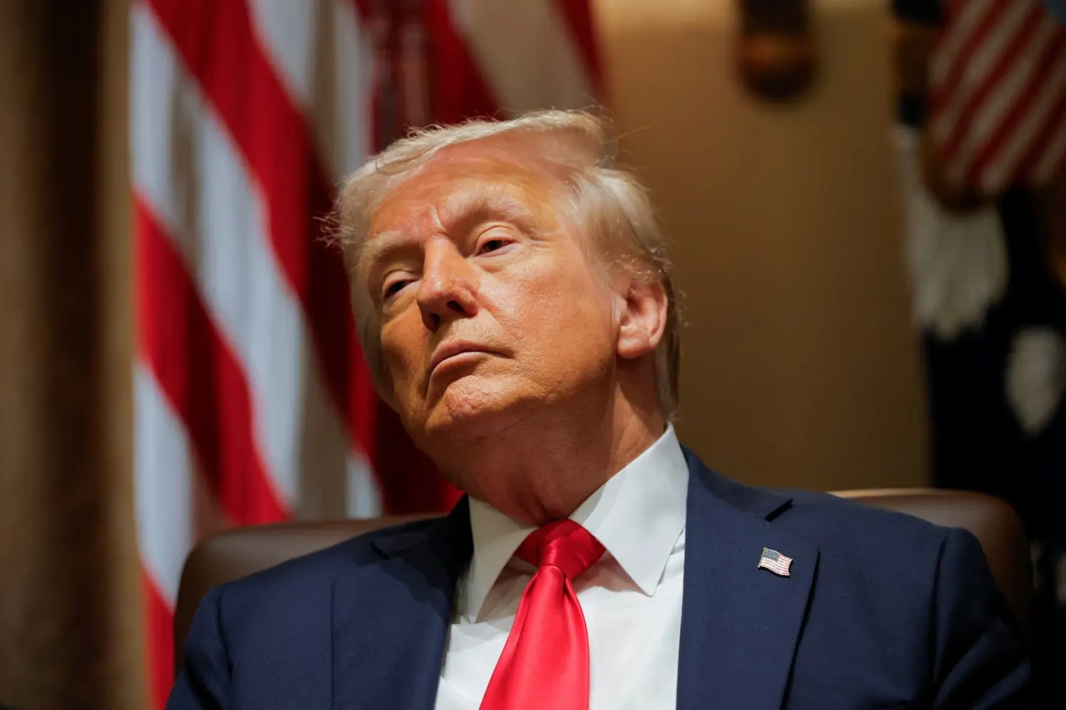 Trump mușcă din Apple: Compania a pierdut 311 miliarde de dolari într-o singură zi