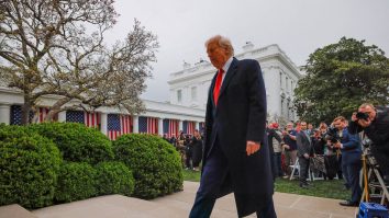 Tarifele lui Trump vor crește prețurile în SUA. Care sunt produsele pentru care americanii vor plăti mai mult