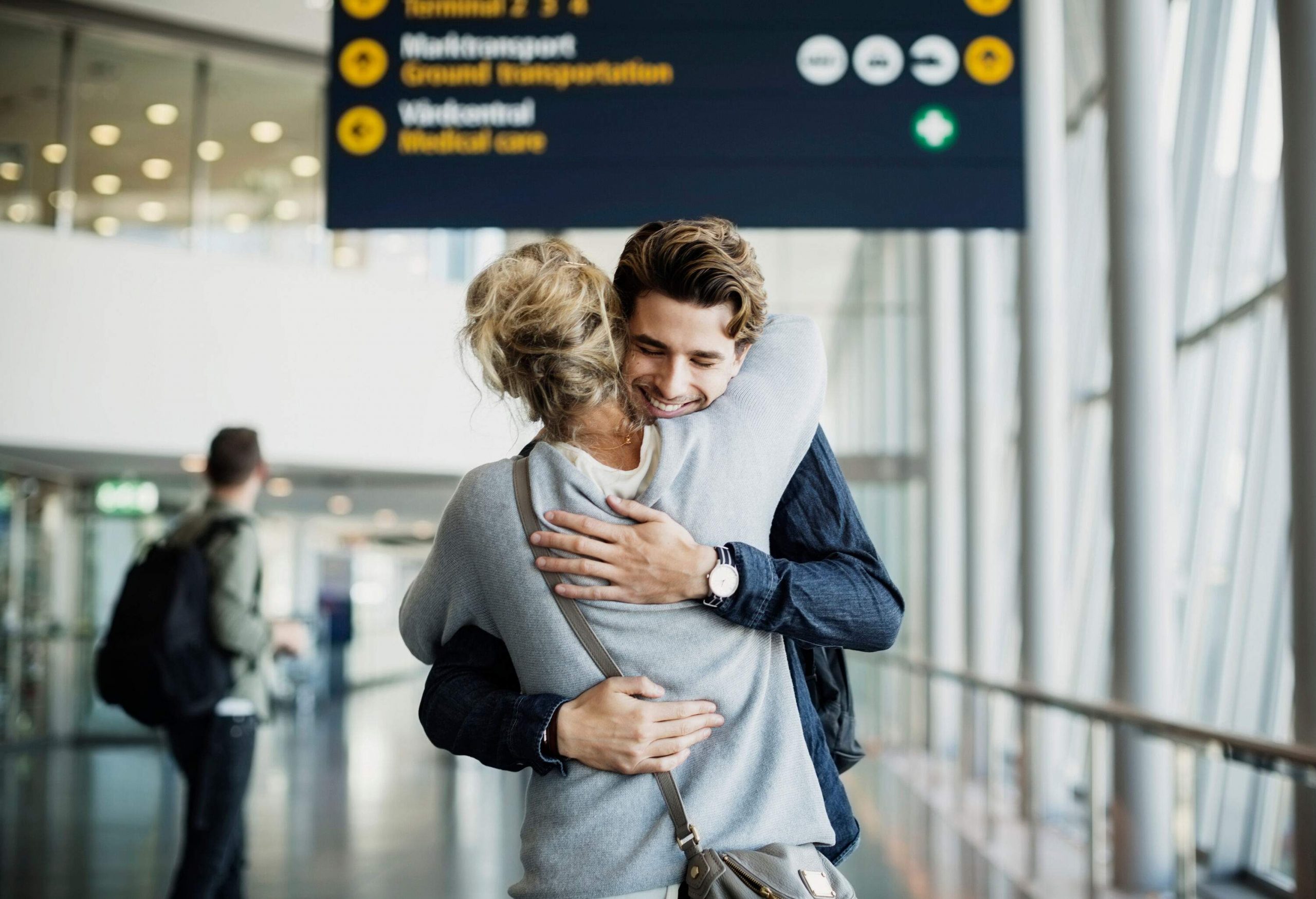 „Teoria Aeroportului” face valuri pe TikTok: Cine ar fi crezut că aici îți poți găsi dragostea