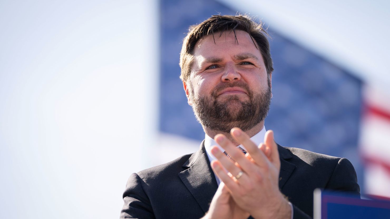 J.D. Vance: Ucraina și Rusia trebuie să facă concesii teritoriale pentru pace, altfel SUA se retrag din negocieri