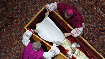 Cele nouă zile de doliu ţinute la Vatican în urma decesului Papei Francisc s-au încheiat cu o slujbă oficiată duminică