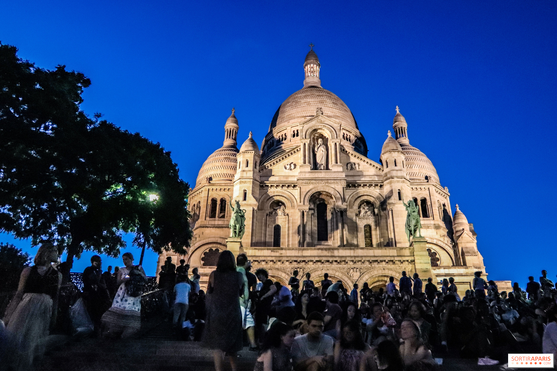 Unde asculți Slujba de Paște? Bucură-te de superbele catedrale și lăcașe ortodoxe românești de la Paris