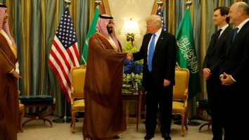 Trump pregătește un pachet de arme de peste 100 de miliarde de dolari pentru Arabia Saudită