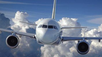 Check-in-ul clasic, pe cale de dispariție: un permis digital ar putea înlocui biletele de avion