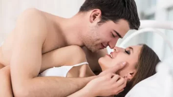 De ce femeile au mai rar orgasm decât bărbații? Un studiu arată că în cupluri este prioritizat orgasmul bărbaților