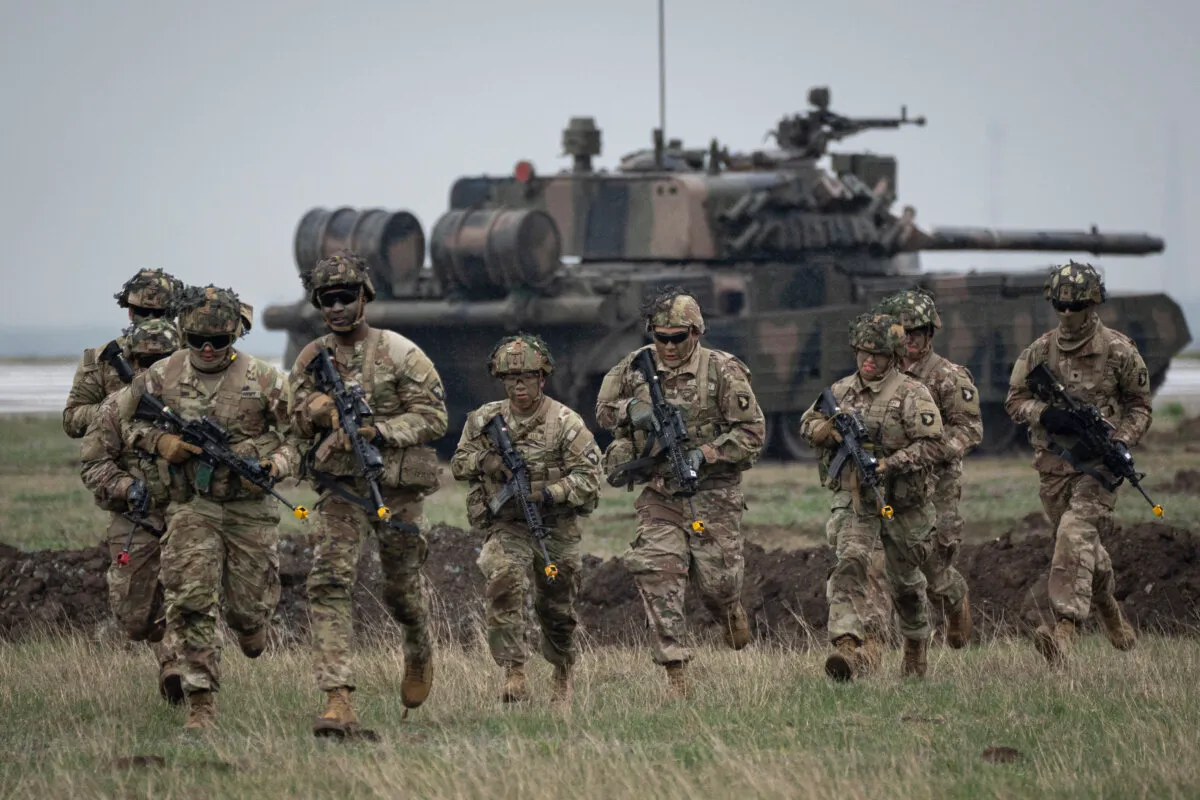 Țările NATO din Europa au cheltuit 454 miliarde dolari pe apărare, de trei ori cât Rusia. Ce poziție ocupă România