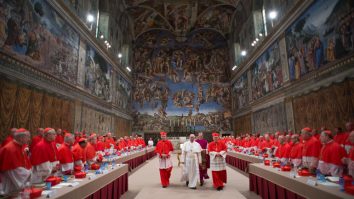 Conclavul se reunește pentru a alege un nou Suveran Pontif. Cum va decurge procesul de anul acesta