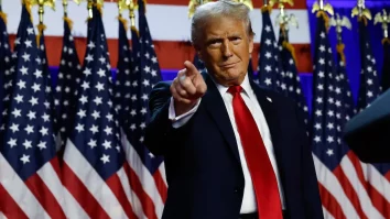 Trump celebrează astăzi primele 100 de zile din al doilea mandat. Ambasada SUA la București transmite mesaje înaintea alegerilor prezidențiale