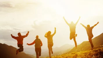 Cercetătorii au analizat 100 de activități zilnice și au creat un ghid pentru „viața perfectă”. Ce trebuie să faci ca să trăiești fericit