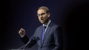 USR o înlocuiește cu forța pe Elena Lasconi. Dominic Fritz este noul reprezentant al Partidului