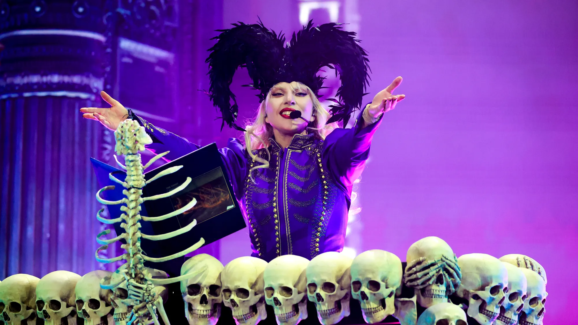 Coachella se întoarce cu o explozie de stil și muzică: Ce ai de învățat din moda vedetelor de la festival