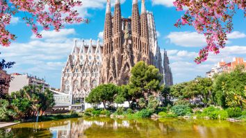 Barcelona va crea o zonă specială pentru turiști la Sagrada Familia. Turiștii vor putea să își facă selfie-uri fără să deranjeze localnicii