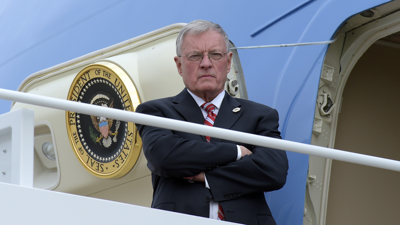 Keith Kellogg a sugerat că Ucraina ar putea fi împărțită ca Berlinul după Al Doilea Război Mondial. Ce a discutat cu Vladimir Putin