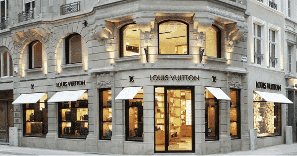 LVMH a fost depășit de Hermes în capitalizarea de piață. Vânzările companiei de lux sunt în scădere