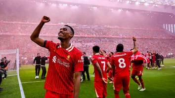 Liverpool a câștigat titlul de campioană în Premier League. Victoria cu 5-1 în fața lui Tottenham garantează titlul