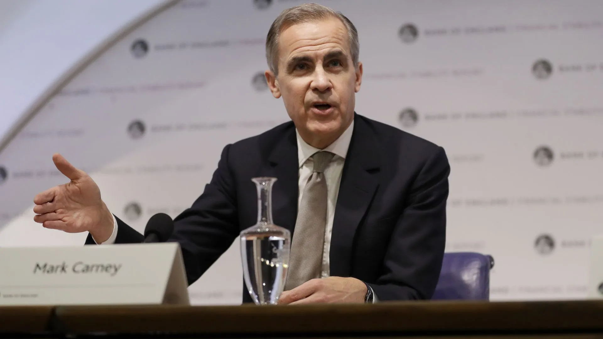 Mark Carney insistă ca discuțiile comerciale și de securitate cu SUA să se desfășoare „în termenii Canadei”. „Ne așteptăm la respect și sunt sigur că îl vom primi”